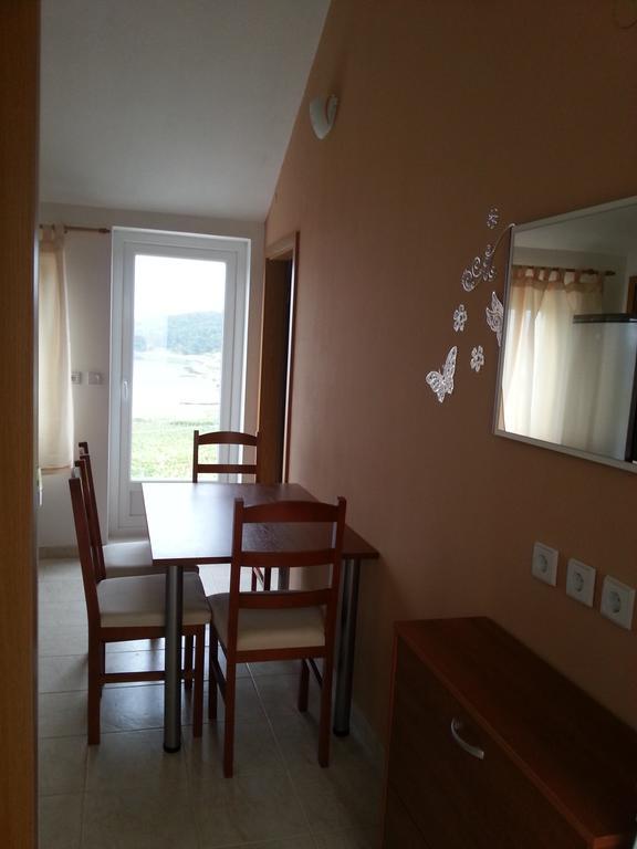 Apartments Sunce Lumbarda Eksteriør bilde